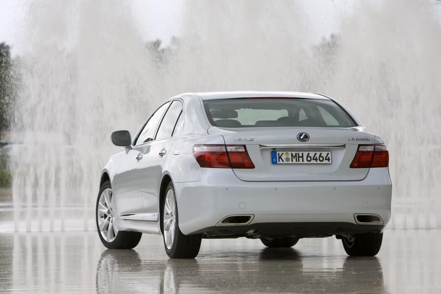 Lexus LS600h L 2007 года  (фото 117 из 224)